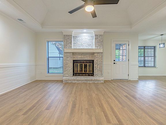 4th image of 3369 Acree St