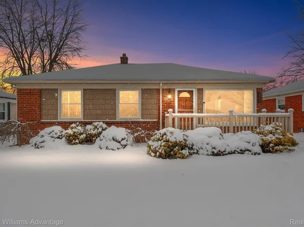 29686 Tamarack Dr, Flat Rock, MI 48134