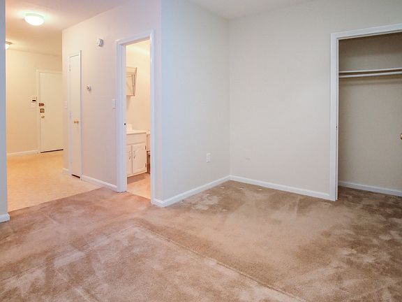 2nd image of 33 Morse St APT 04
