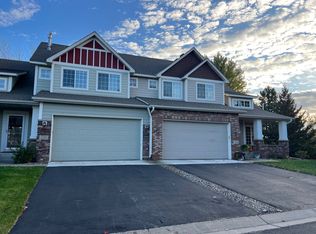 21320 Hytrail Cir, Lakeville, MN 55044