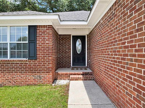 3rd image of 7585 Avery Ln