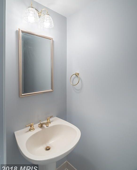 1st image of 3904 Charles Ave