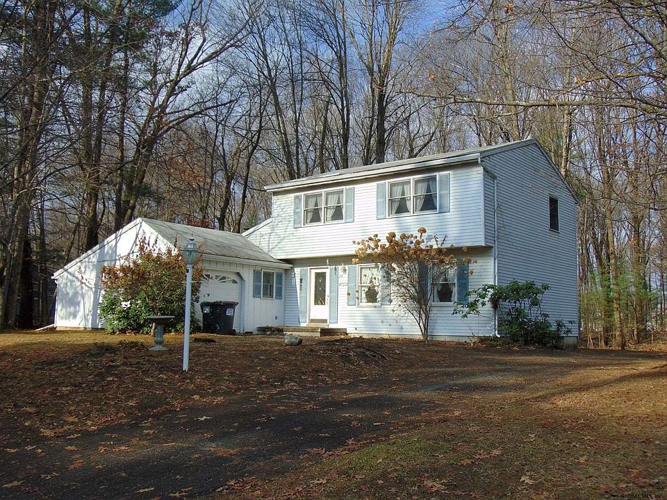 1st image of 34 Huntwood Dr