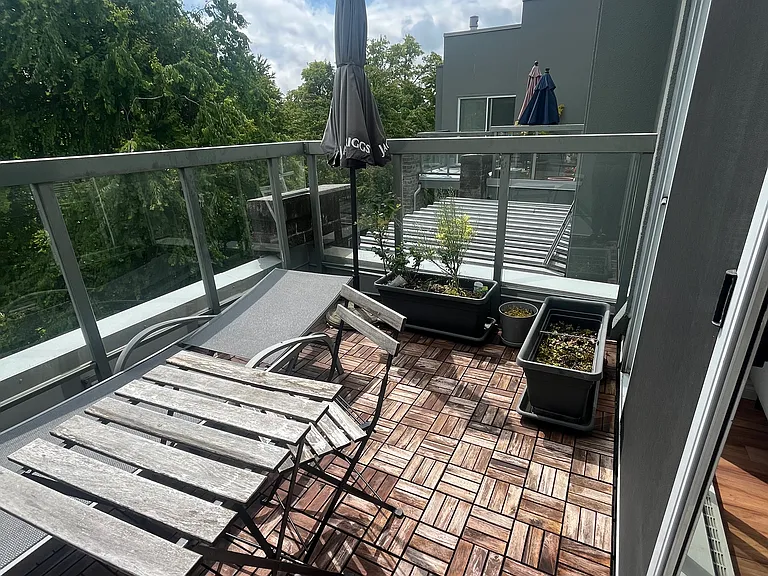2288 Marstrand Ave — Photo 18
