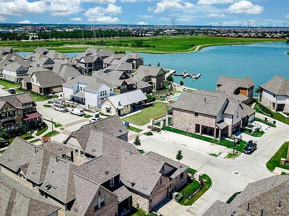 5th image of 18218 Lake Eagle Dr