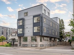 10 McArthur Ave #202, Ottawa, ON K1L 6R2