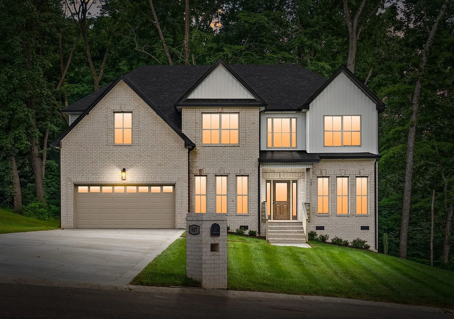 New Construction! 4 bed/2.5 Bath in Sango! — Photo 2
