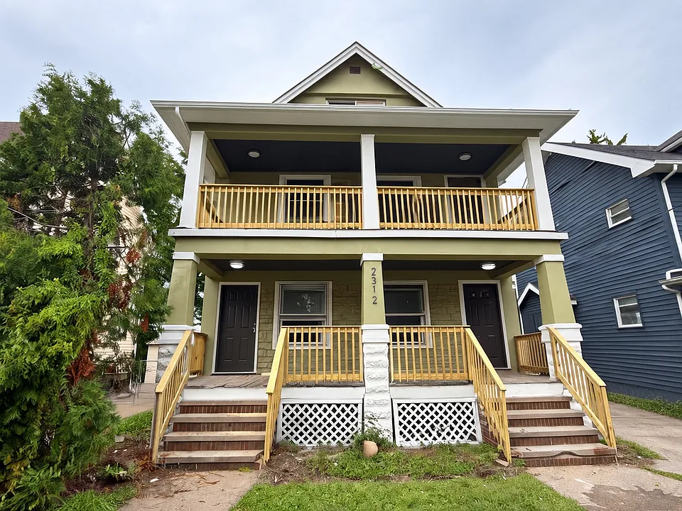 2312 Roanoke Ave #2312