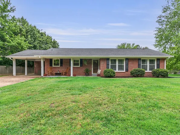 214 Lakeview Dr, Hohenwald, TN 38462