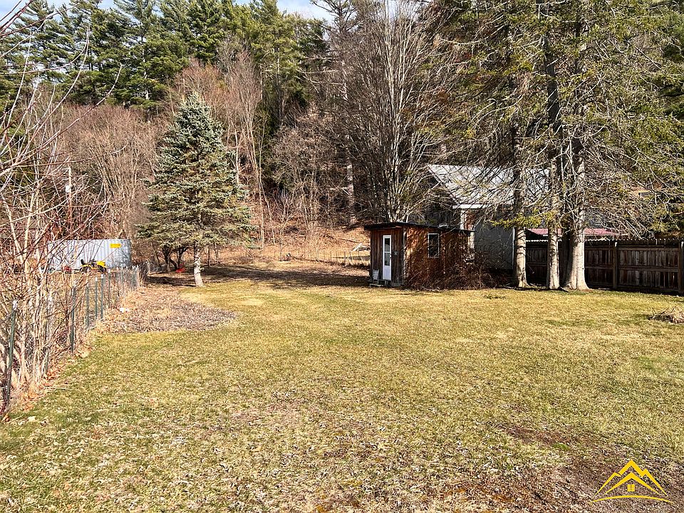 1st image of 19 Burt Ln
