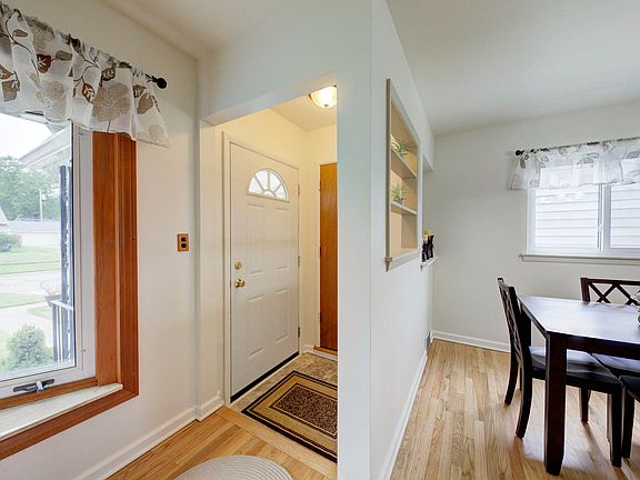 5th image of 1292 Shirley Dr