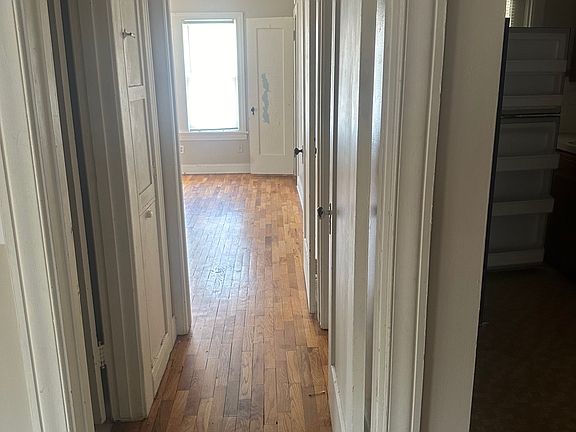 4th image of 704 W 8th Ave #C