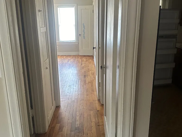 704 W 8th Ave #C — Photo 4