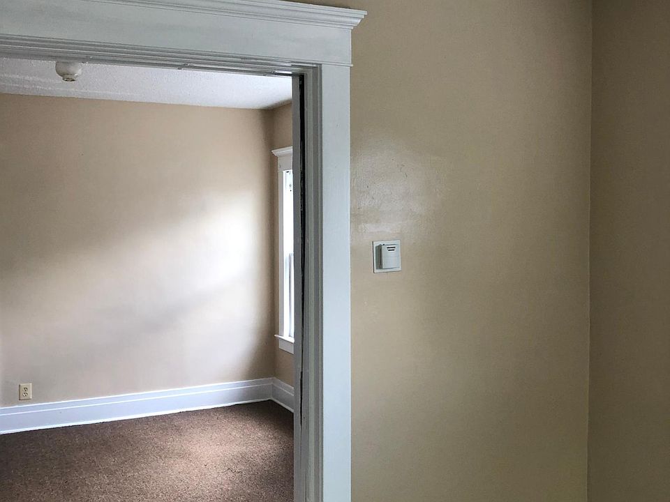 1st image of 17 Wyandotte Ave