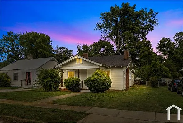 4813 Court S — Photo 1
