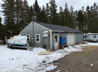 27 Tea Hill Road, Stonington, ME 04681