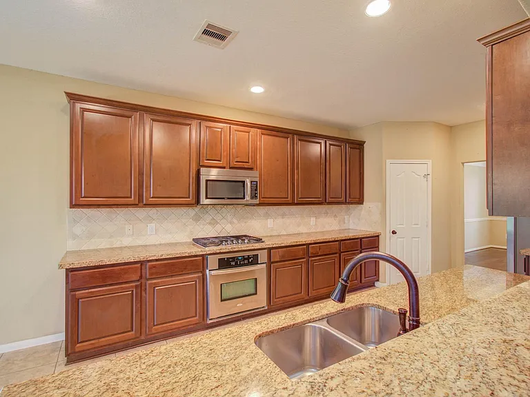 21331 Parham Cir — Photo 20