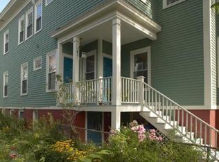 31 Antrim St #A, Cambridge, MA 02139