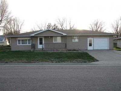 306 N Payne St, Blue Hill, NE, 68930