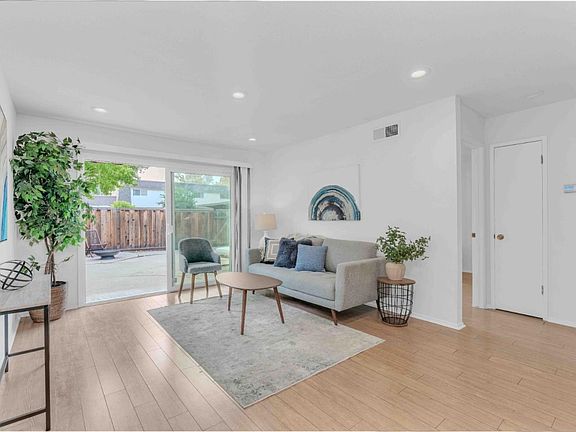 4th image of 185 Valley Park Cir
