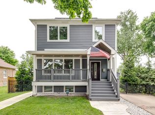 1455 Campbell Ave, Des Plaines, IL 60016