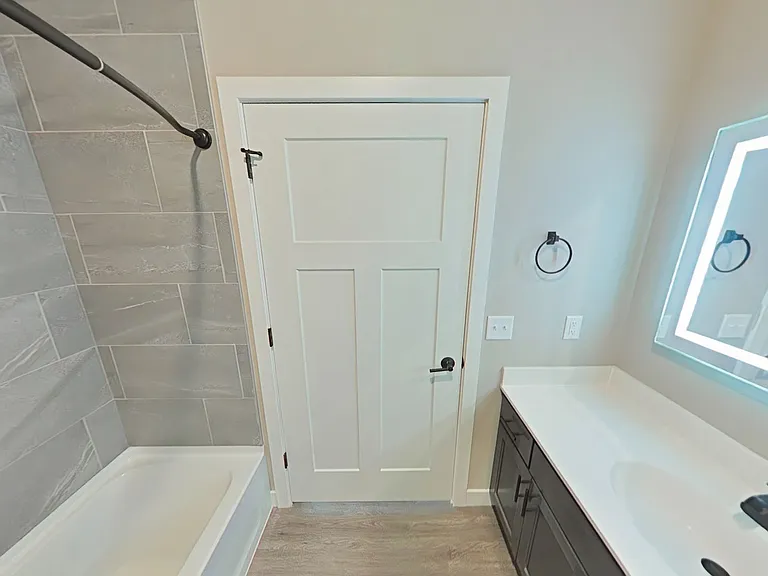 Beaverbrook Apartments — Photo 59