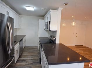 5400 Newcastle Ave APT 6, Encino, CA 91316