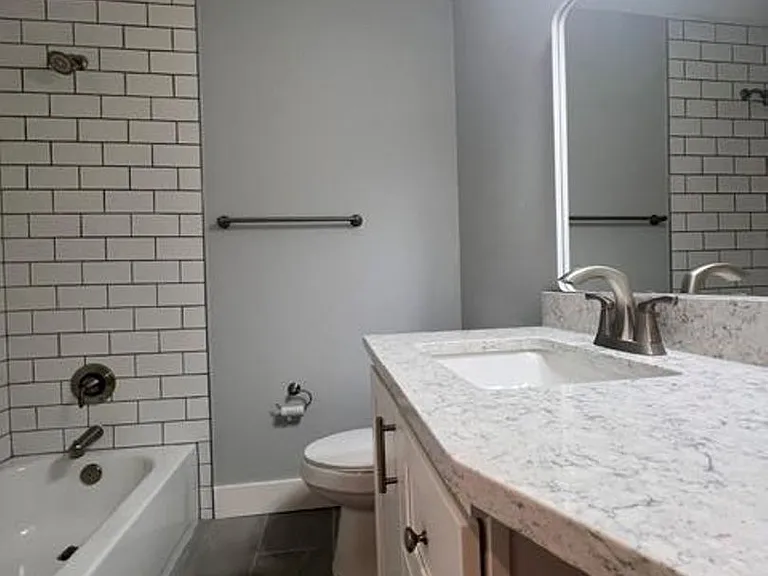 200 Deen Ave — Photo 13