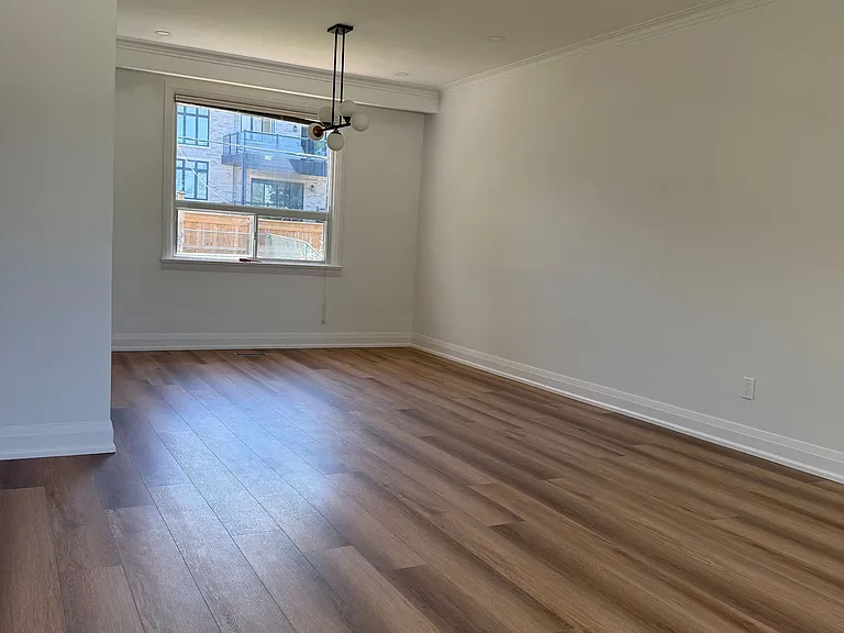 21 Chopin Ave — Photo 12
