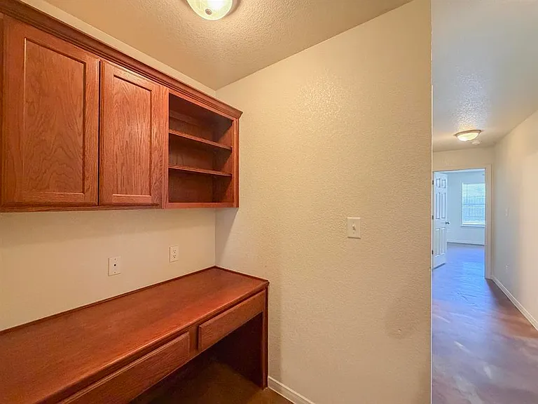 112A Andy Ln — Photo 7