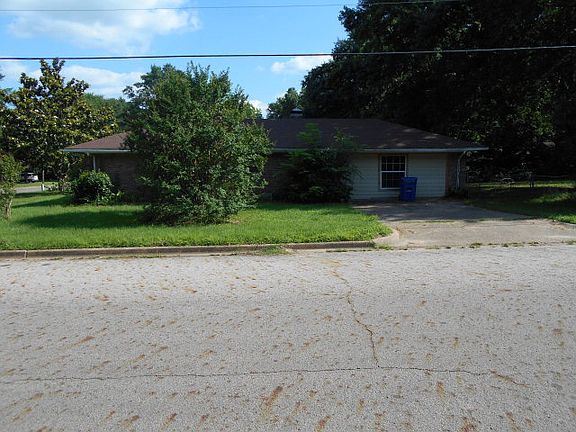 3rd image of 113 Gatewood Dr