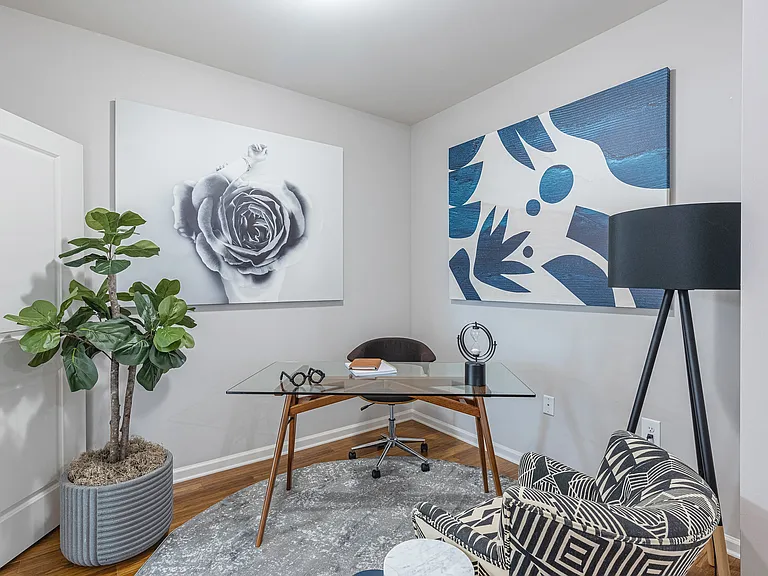 1640 Victoria Park — Photo 8