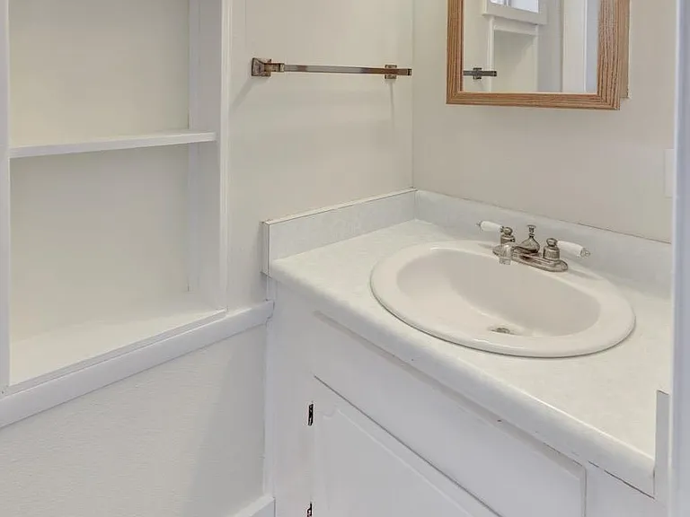 2601 W Kenwood Ave — Photo 22
