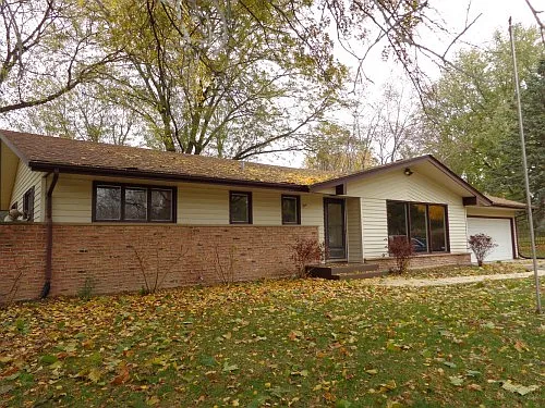 2209 Hyacinth Ct photo 1