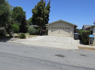 320 McCarthy St, Hollister, CA 95023