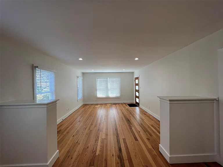 2206 Mountain View Rd — Photo 4