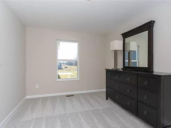 3rd image of 5038 Arling Ct