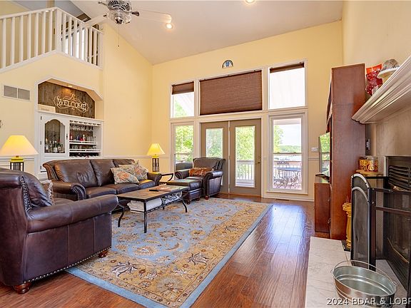 3rd image of 73 Oriole Ct