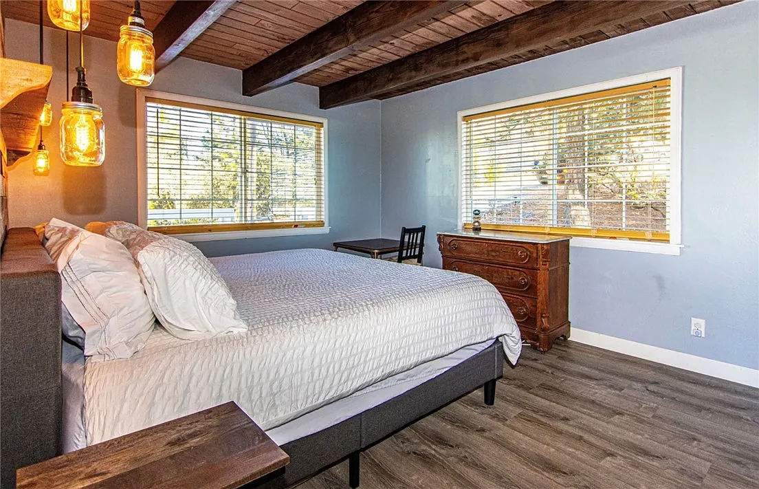 4 bed, 3.5 bath, 1500 sqft, $3,400 — Photo 3