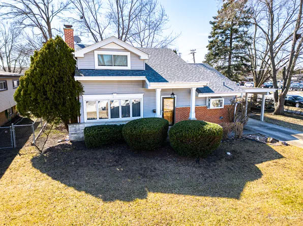 7547 Emerson St, Morton Grove, IL 60053
