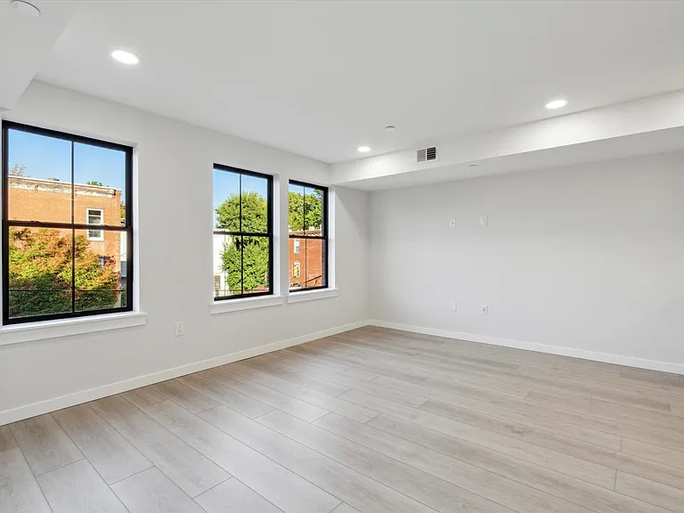 3804 Lancaster Ave #303 — Photo 16