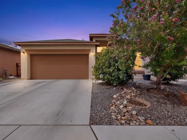 5823 Ermemin Ave NW, Albuquerque, NM 87114