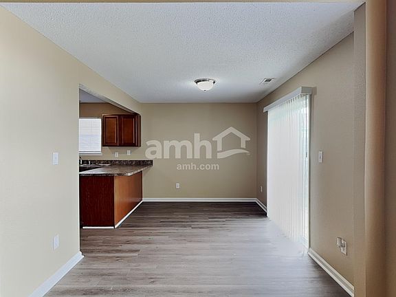 5th image of 603 New Moon St