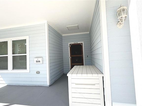 3rd image of 25248 SW 1st Ave