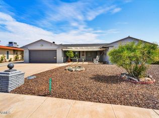 16821 N Meadow Park Dr, Sun City, AZ 85351