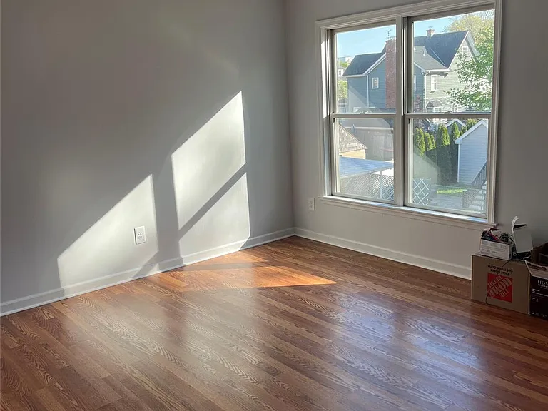 8 Marion Ave #6 — Photo 16