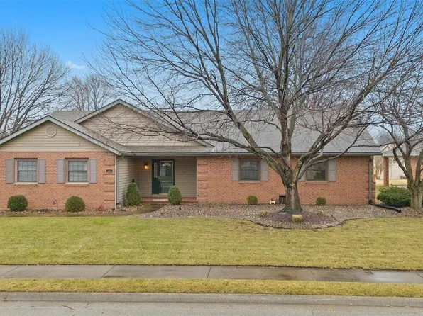 200 Calais Ct, Swansea, IL 62226