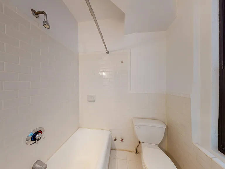 605 W 170th St #2L — Photo 8