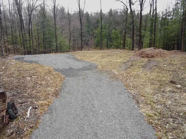 2943 Skyline Drive, Schenectady, NY 12306