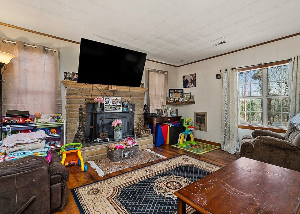 2464 Hilham Hwy, Hilham, TN 38568 Zillow